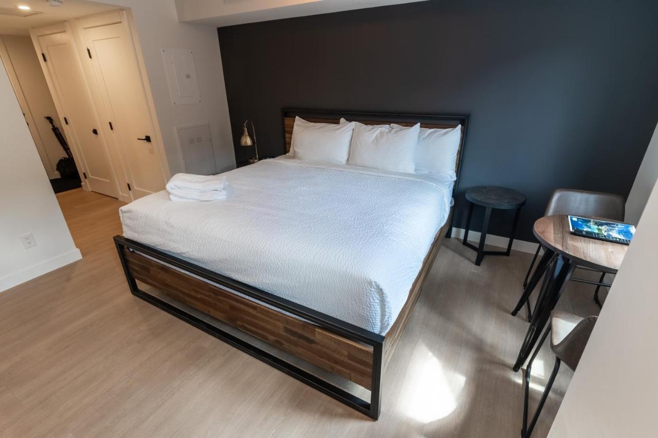 Basecamp Suites キャンモア エクステリア 写真